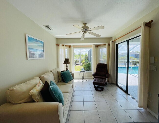 Building Photo - SOUTH GULF COVE-WATERFRONT POOL HOME!