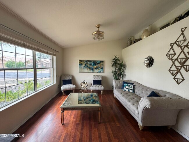 Building Photo - 820 N Owl Dr