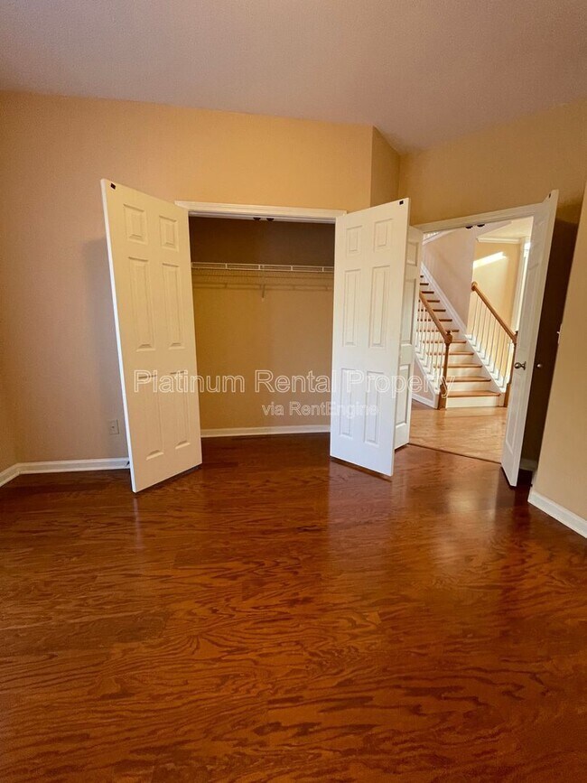 Building Photo - 2126 Malden Hill Dr