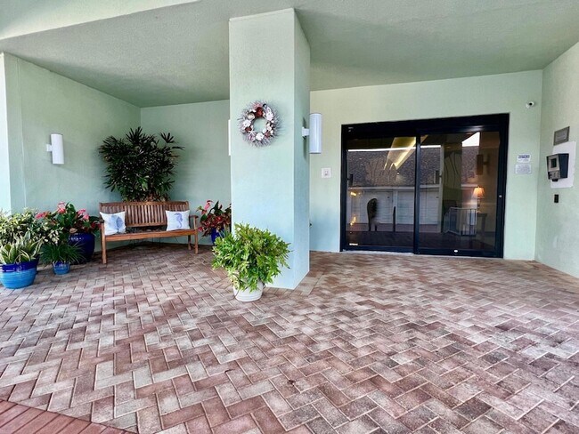 Building Photo - 2700 N Hwy A1A