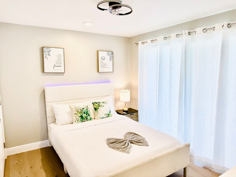 Building Photo - 3831 Rogers Rd