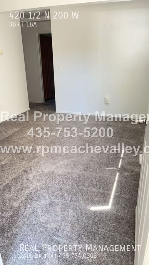 Building Photo - 420 1/2 N 200 W-