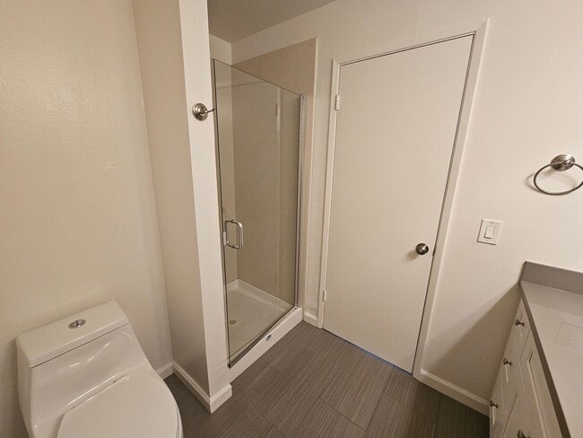 Building Photo - Renovated 2/2 Condo - Cupertino Schools - 2 Car Garage!