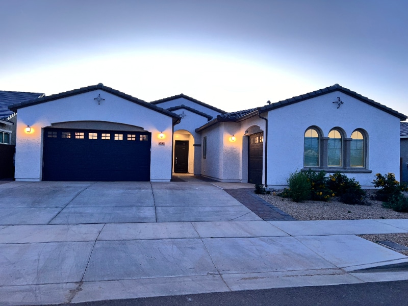 Building Photo - 9506 S 41st Dr