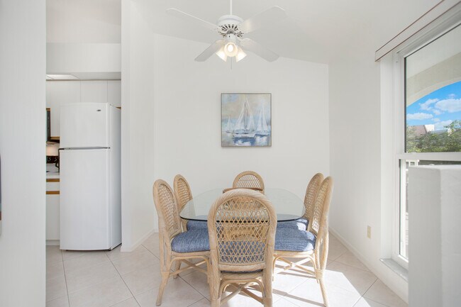 Building Photo - 887 Gulf Pavillion Dr