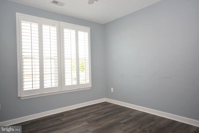 Building Photo - 3593 Holborn Pl