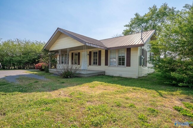 Building Photo - 2208 Old Gurley Pike