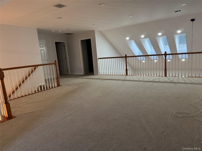 Building Photo - 137 Pond View Dr