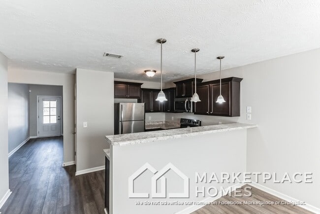 Building Photo - 741 Hollandale Rd