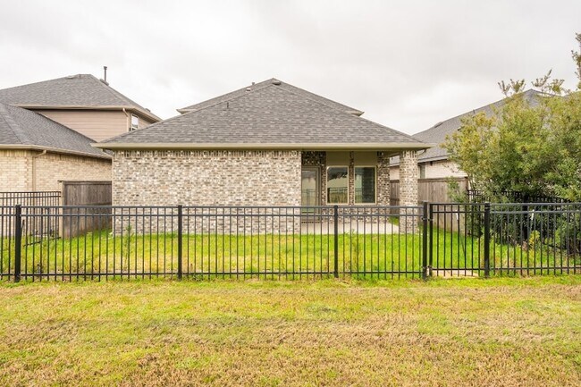 Building Photo - 16856 Pink Wintergreen Dr