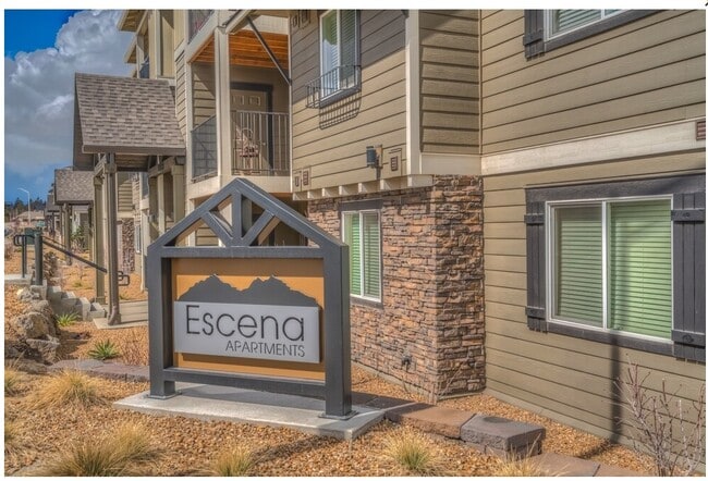 Building Photo - Escena Apartments
