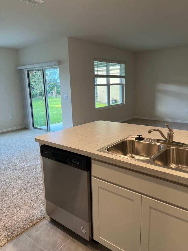 Building Photo - 2917 Canary Ln