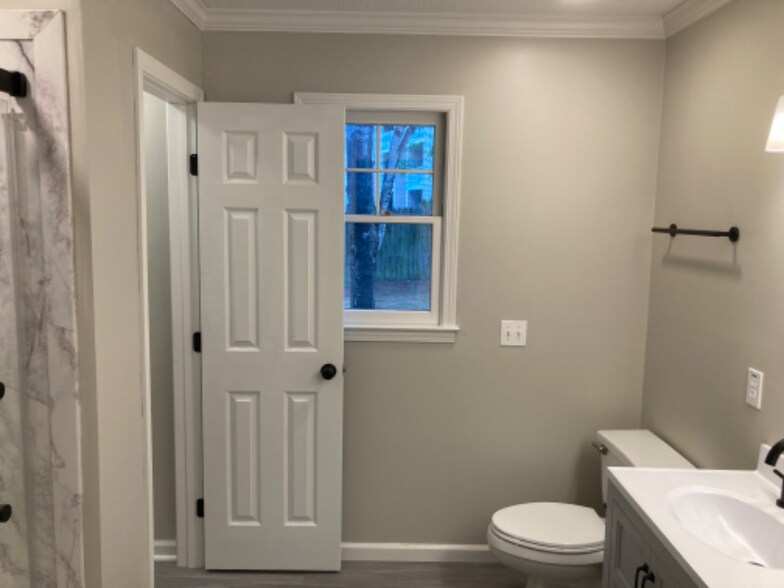 Building Photo - 610 Oak Pointe Ct