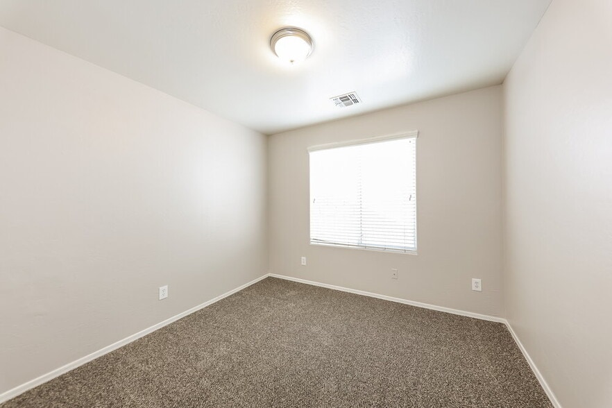 Building Photo - 6531 W Hess St