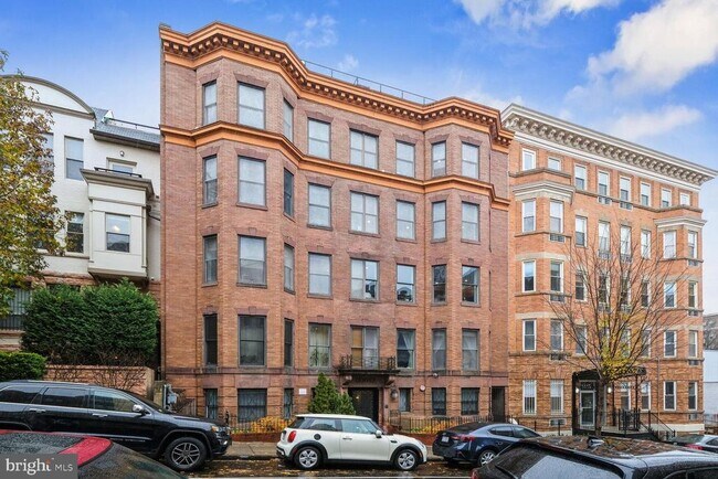 Building Photo - 1417 Chapin St NW