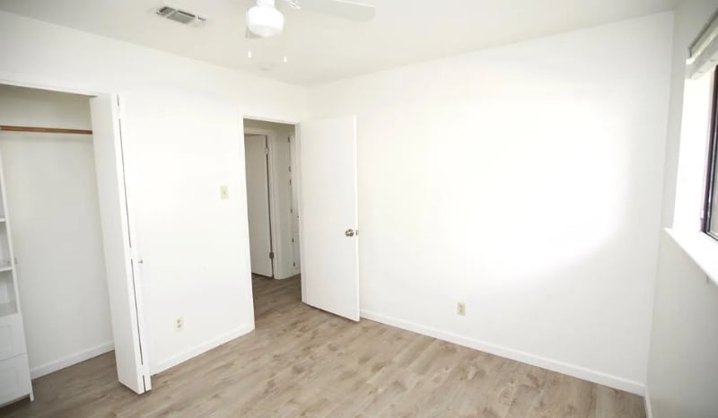 Building Photo - 2105 Cindy Ln