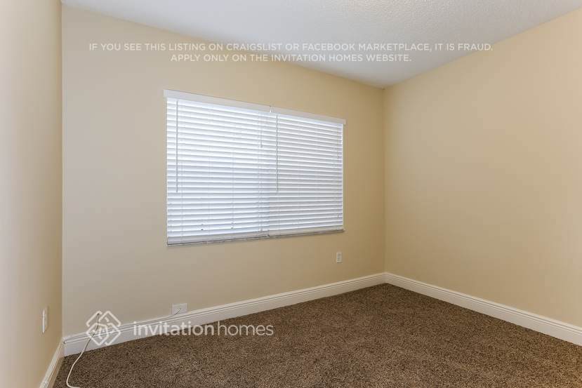 Building Photo - 12853 SW 146th Ln