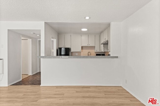 Building Photo - 8148 Redlands St