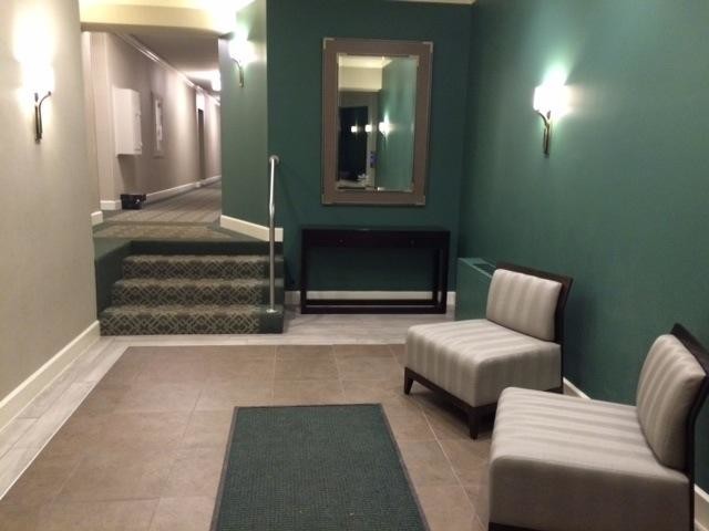 Bld lobby - 2016 N Adams St