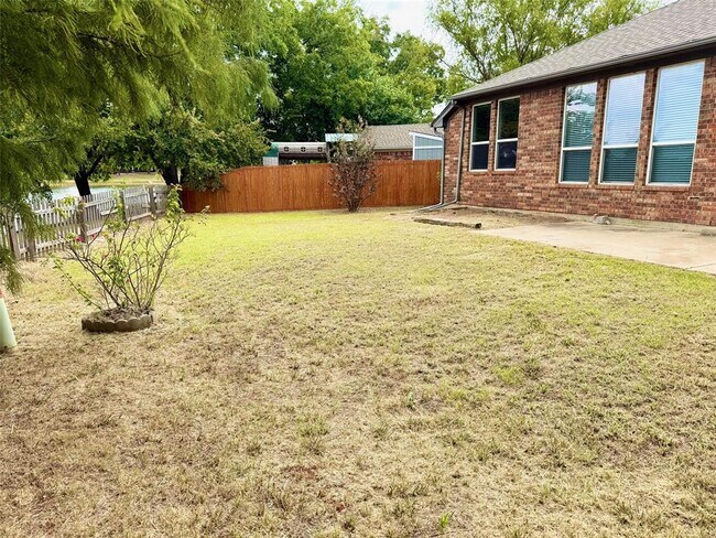 Building Photo - 2509 Arbor Dr