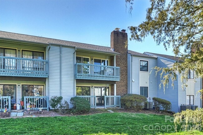 Building Photo - 11141 Harrowfield Rd