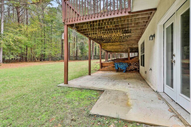 Building Photo - Luxury Millpond Manor Home in Starr’s Mill District!