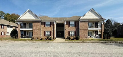 Building Photo - 1750 Renwick Dr