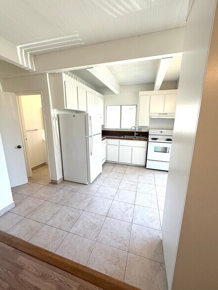 Building Photo - 7201-7245 Bark Ln