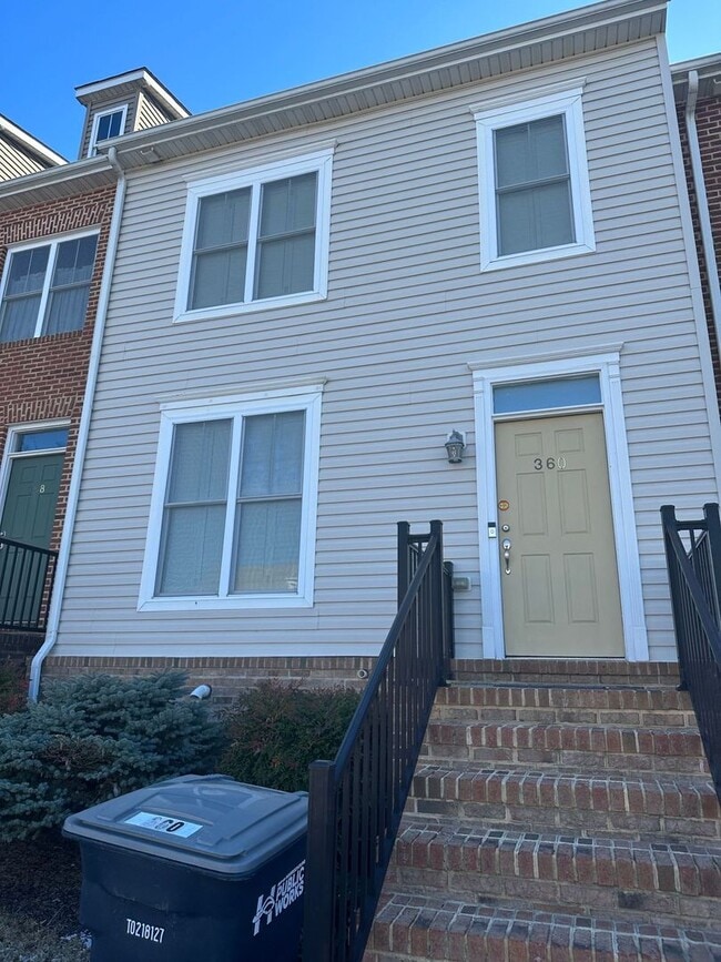 Building Photo - Stylish Townhome for Rent  Near the Heart ...