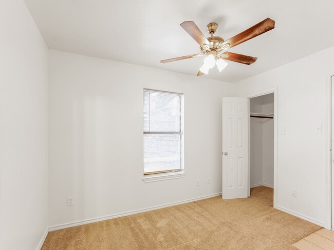 Building Photo - 313 Isbell Rd