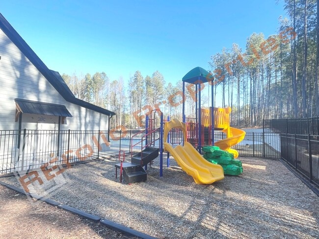 Building Photo - Brand new 4 Bedroom, 3 Bathroom, Spacious Loft, Attached 2 Car Garage and Backyard in Oak Manor, ...