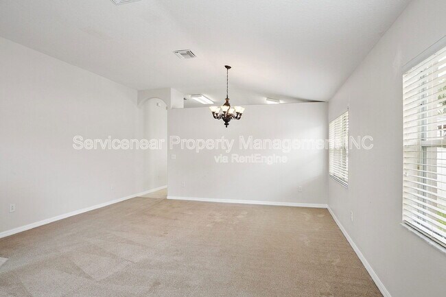 Building Photo - 31022 Bridgegate Dr