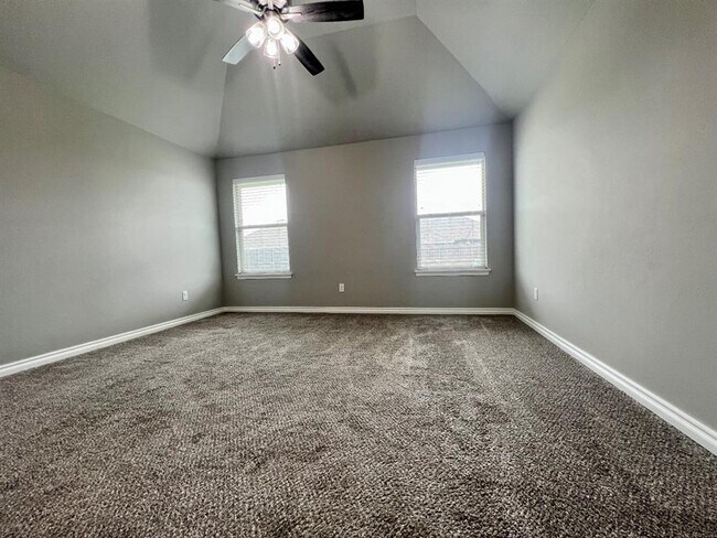 Building Photo - 8722 SW 40th Ter