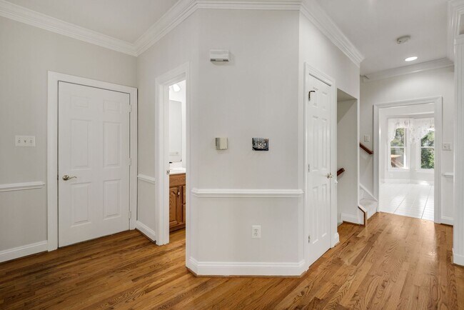 Building Photo - 9202 Linden Grove Ct