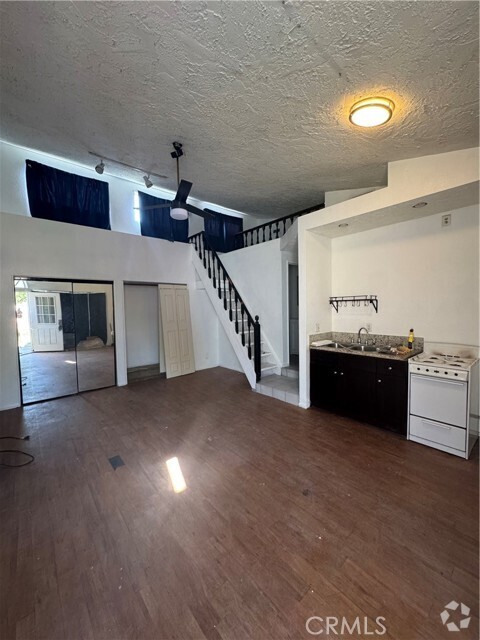 Building Photo - 4965 Tulsa Ave