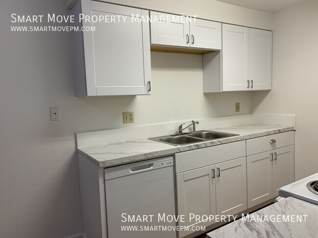 Building Photo - 2553 Targee-
