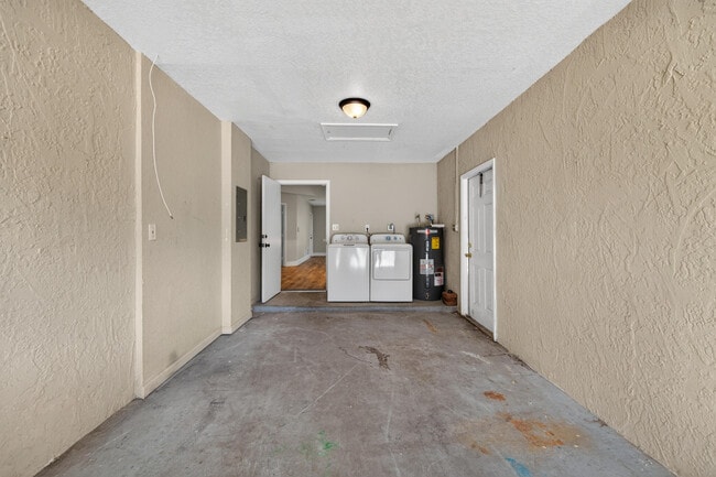 Building Photo - 351 NW 8th Ave