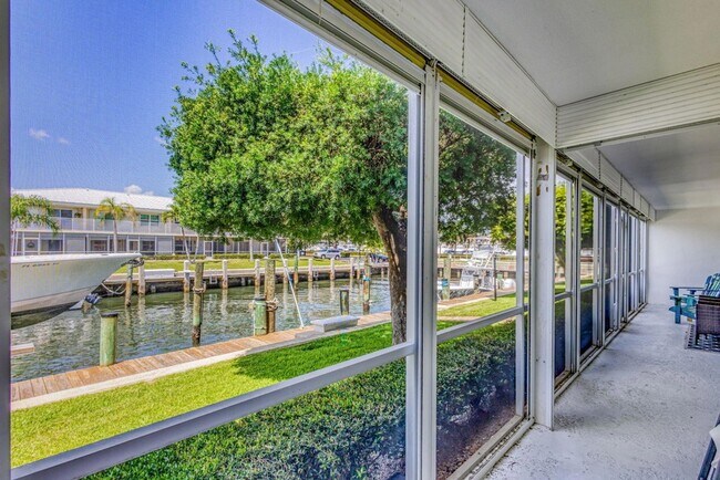 Building Photo - 68 Yacht Club Dr