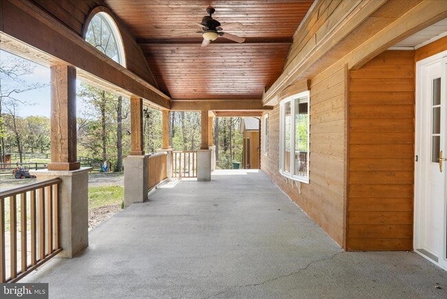 Building Photo - 716 Gafia Lodge Rd