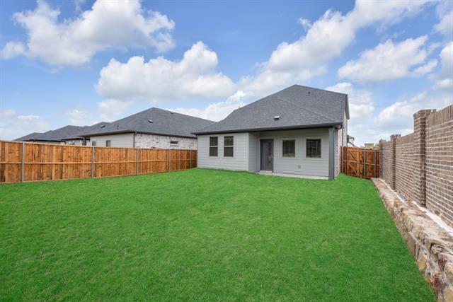 Building Photo - 606 Green Grass Dr
