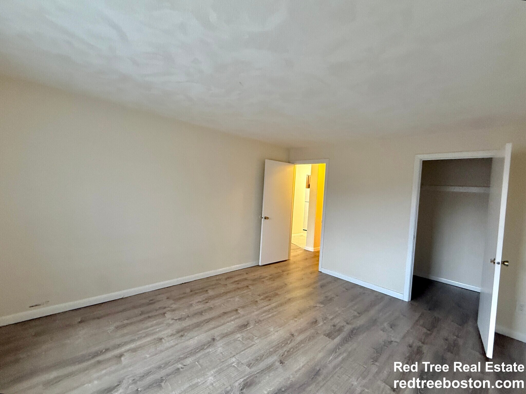 Building Photo - 245 Main St