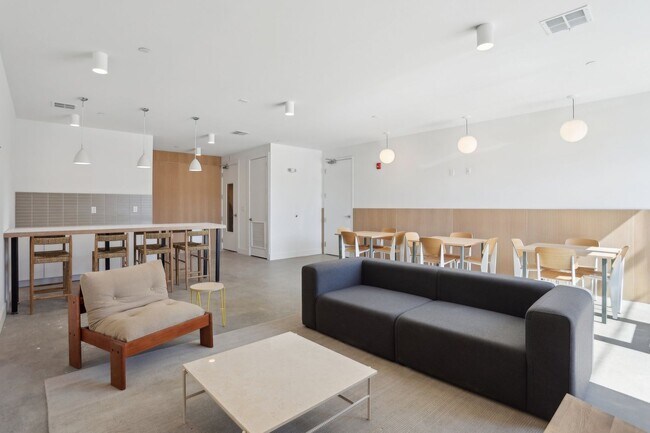 Building Photo - 2654 Coral St