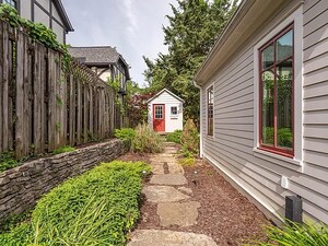 Building Photo - 524 S Highland Ave