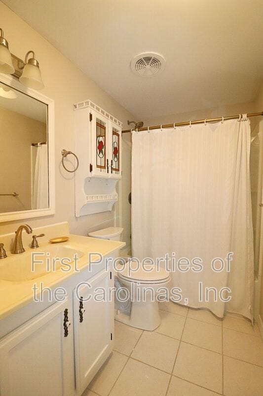 Building Photo - 1148 Southwood Dr