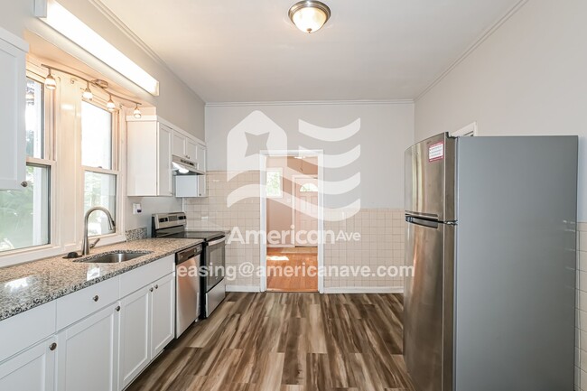 Building Photo - 4047 Schiller Pl