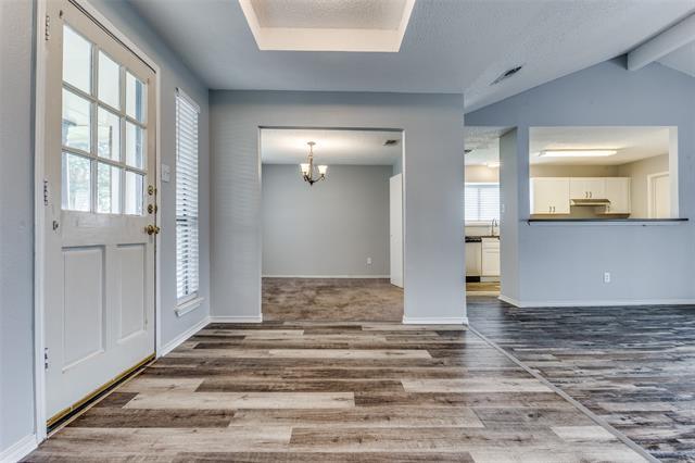 Building Photo - 209 W Schreiber St
