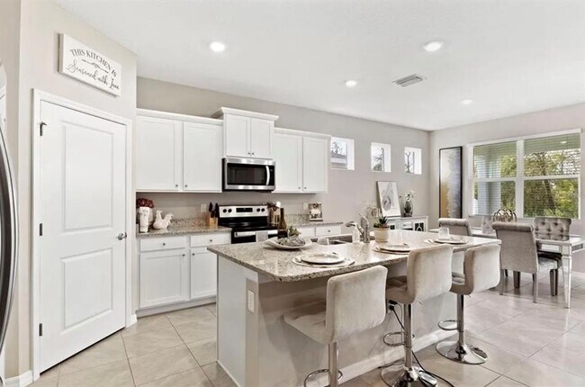 Building Photo - 13337 Waterleaf Garden Cir