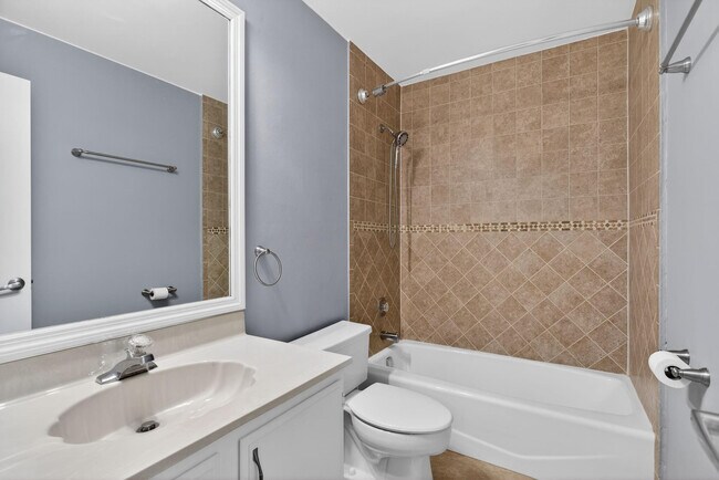 Building Photo - 1759 NE 40th Pl