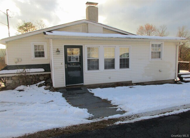 Primary Photo - 44 Academy Ave