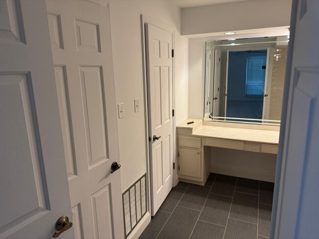 Building Photo - Spacious Well Kept Condo in West County (Ballwin) - RENT WITH AN OPTION TO PURCHASE